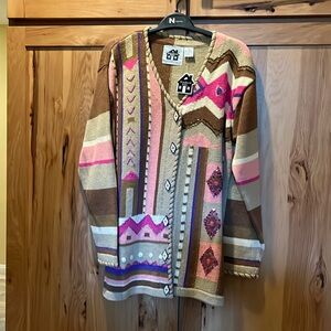 Storybook nits new with tag buttons on the inside, embellished